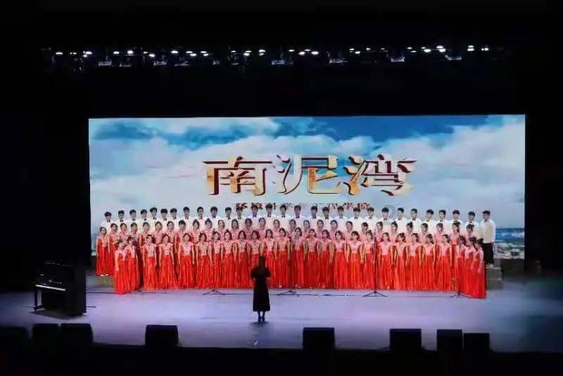 李家超：香港能为世界各地的公司和经济体提供机会